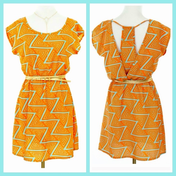 ⭐️BOGO FREE⭐️ KIWI EUC summer dress with cute back - Picture 3 of 12